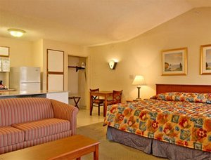 Baymont Inn & Suites Plano