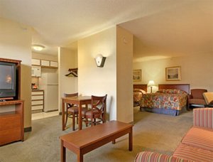 Baymont Inn & Suites Plano