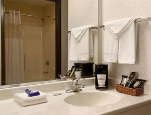 Baymont Inn & Suites - Toledo/Maumee