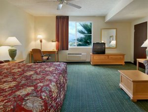 Baymont Inn & Suites Miami Airport West