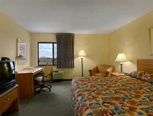 Baymont Inn & Suites Davenport