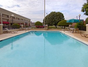 Baymont Inn & Suites Fort Smith