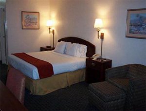 Baymont Inn And Suites Pensacola Fl