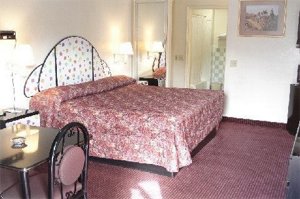 Best Value Inn - Humble