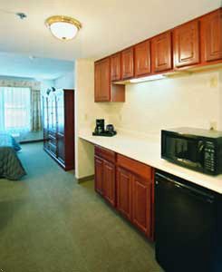 Best Western Lawnfield Inn & Suites