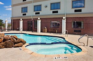 Best Western Victoria Inn & Suites