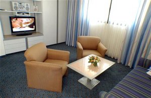 Best Western Regency Suites