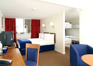 Best Western Gatwick Moat House