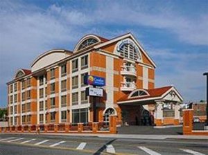 Comfort Inn & Suites Airport