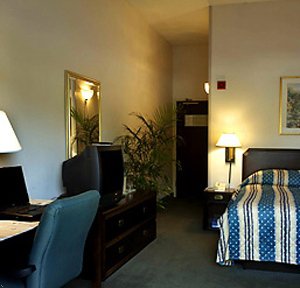 Courtyard By Marriott Jacksonville Airport