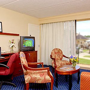 Courtyard By Marriott Miami Airport West