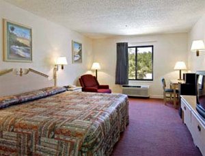 Panama City Days Inn Suites Tyndall Afb