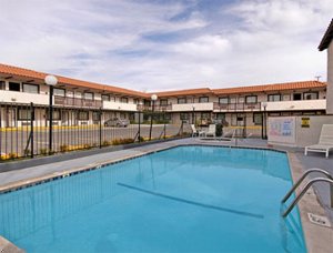 Days Inn Near Six Flags-Magic Mountain