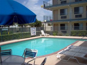 Tulare Days Inn