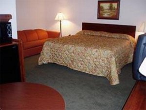 Econo Lodge Inn & Suites