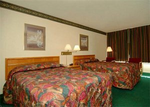 Econo Lodge Inn & Suites