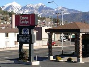 Econo Lodge University