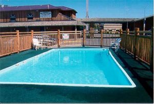 Econo Lodge Inn & Suites