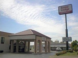 Econo Lodge & Suites