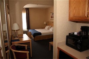 Holiday Inn Express Hotel & Suites Abilene, Kansas