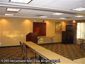 Holiday Inn Express Hotel & Suites Bismarck