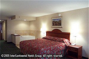 Holiday Inn Express Hotel & Suites Bowling Green