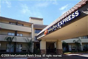 Holiday Inn Express Hotel & Suites Camarillo, Ca