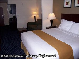 Holiday Inn Express Hotel & Suites Cookeville