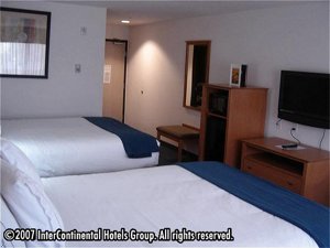 Holiday Inn Express Hotel & Suites Carlsbad