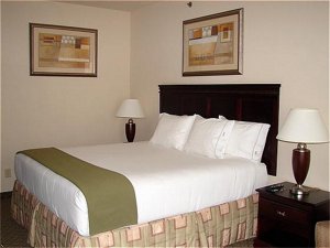 Holiday Inn Express Hotel & Suites Corsicana I-45