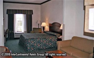 Holiday Inn Express Hotel & Suites Cleveland, Ms