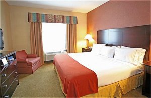 Holiday Inn Express Hotel & Suites Cincinnati-N/Sharonville