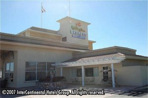 Holiday Inn Express Hotel & Suites Corning