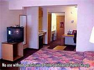 Holiday Inn Express Hotel & Suites Denver International Airport