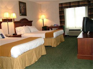 Holiday Inn Express Hotel & Suites Dahlgren, Va