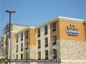 Holiday Inn Express Hotel & Suites Desoto