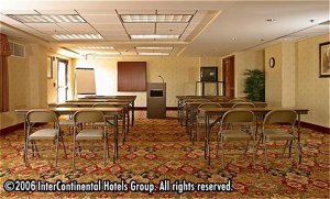 Holiday Inn Express Hotel & Suites Goodlettsville