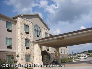 Holiday Inn Express Hotel & Suites Gatesville