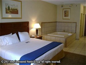 Holiday Inn Express Hotel & Suites Kirksville, Missouri