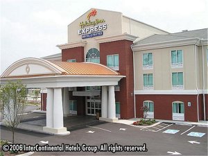 Holiday Inn Express Hotel & Suites Lenoir City