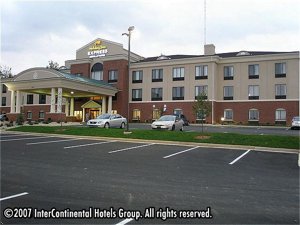 Holiday Inn Express Hotel & Suites Logansport