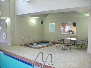 Holiday Inn Express Hotel & Suites Lewisburg