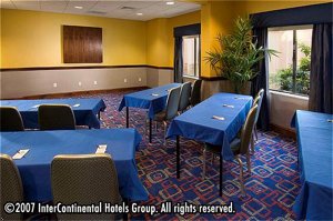 Holiday Inn Express Hotel & Suites Nearest Universal Orlando