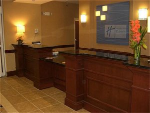 Holiday Inn Express Hotel & Suites Millington-Memphis Area