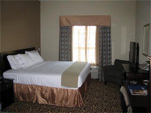 Holiday Inn Express Hotel & Suites Kansas City - Grandview