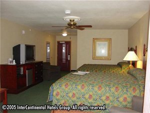 Holiday Inn Express Hotel & Suites Milwaukee Airport