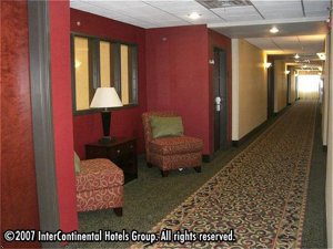 Holiday Inn Express Hotel & Suites New Boston