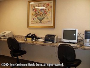 Holiday Inn Express Hotel & Suites Chesapeake