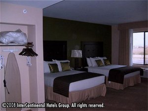 Holiday Inn Express Hotel & Suites Phoenix-Glendale