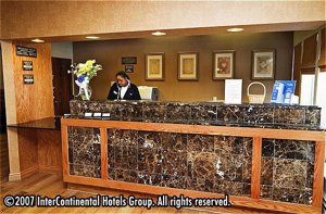 Holiday Inn Express Hotel & Suites Pittsburgh Airport